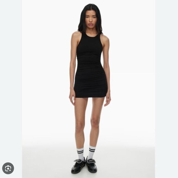 NEW Aritzia TNA Chill Malibu Ruched Dress in Black Women's Size Medium - Picture 5 of 11